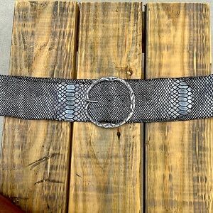 🐍🐍🐍 CHICO’S LEATHER BELT LARGE BUCKLE 🐍🐍🐍